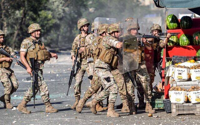 黎巴嫩军队称两名士兵被恐怖分子杀害