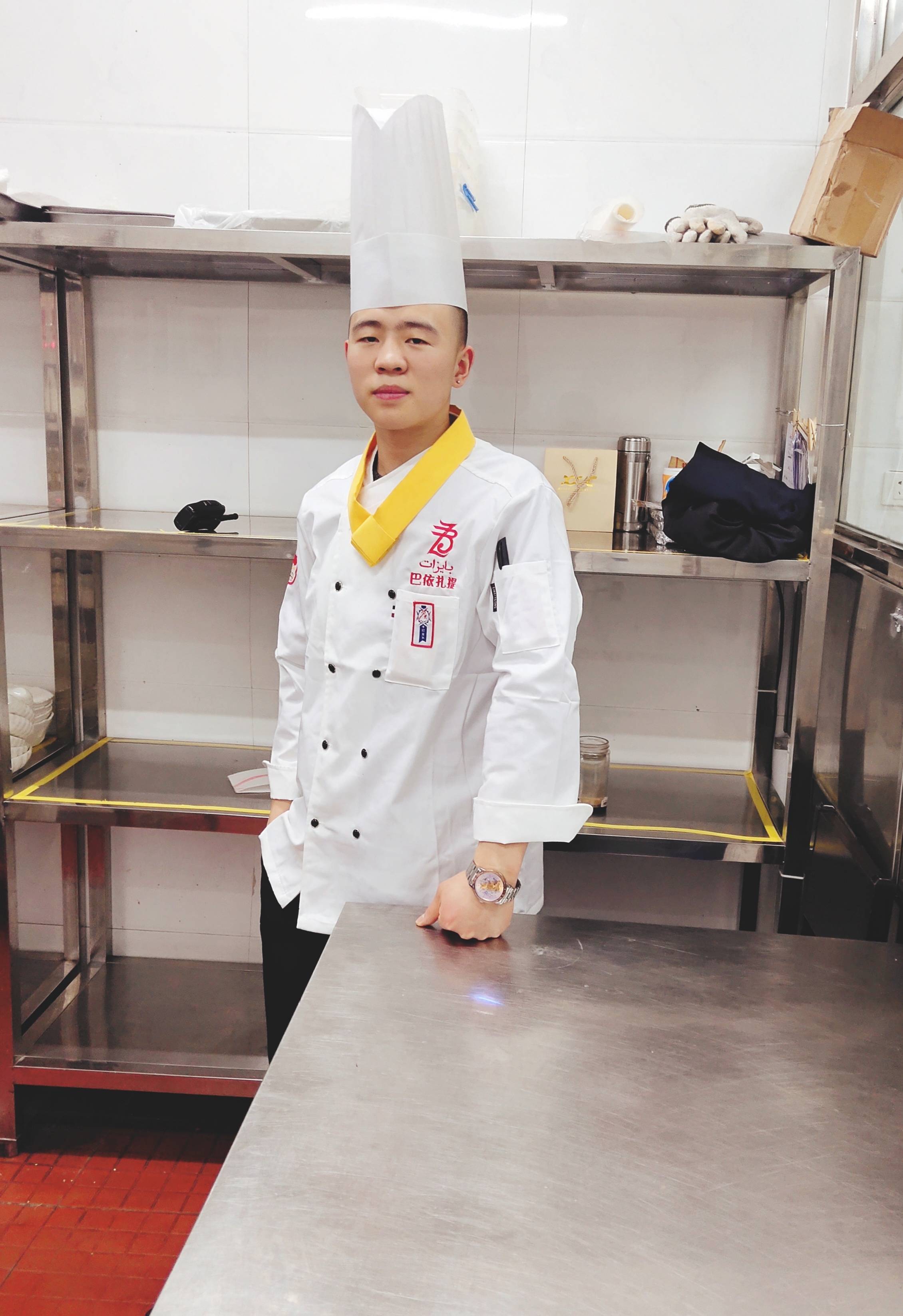 新派满汉全席烹饪大师张万新讲老北京历史悠久的乾隆白菜