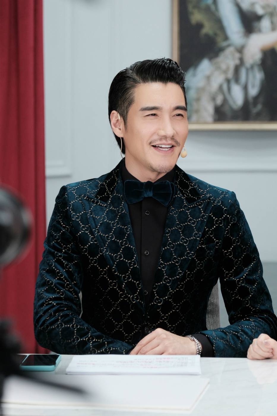 胡兵元气"开舱"高能种草 毛戈平助阵贡献直播首秀