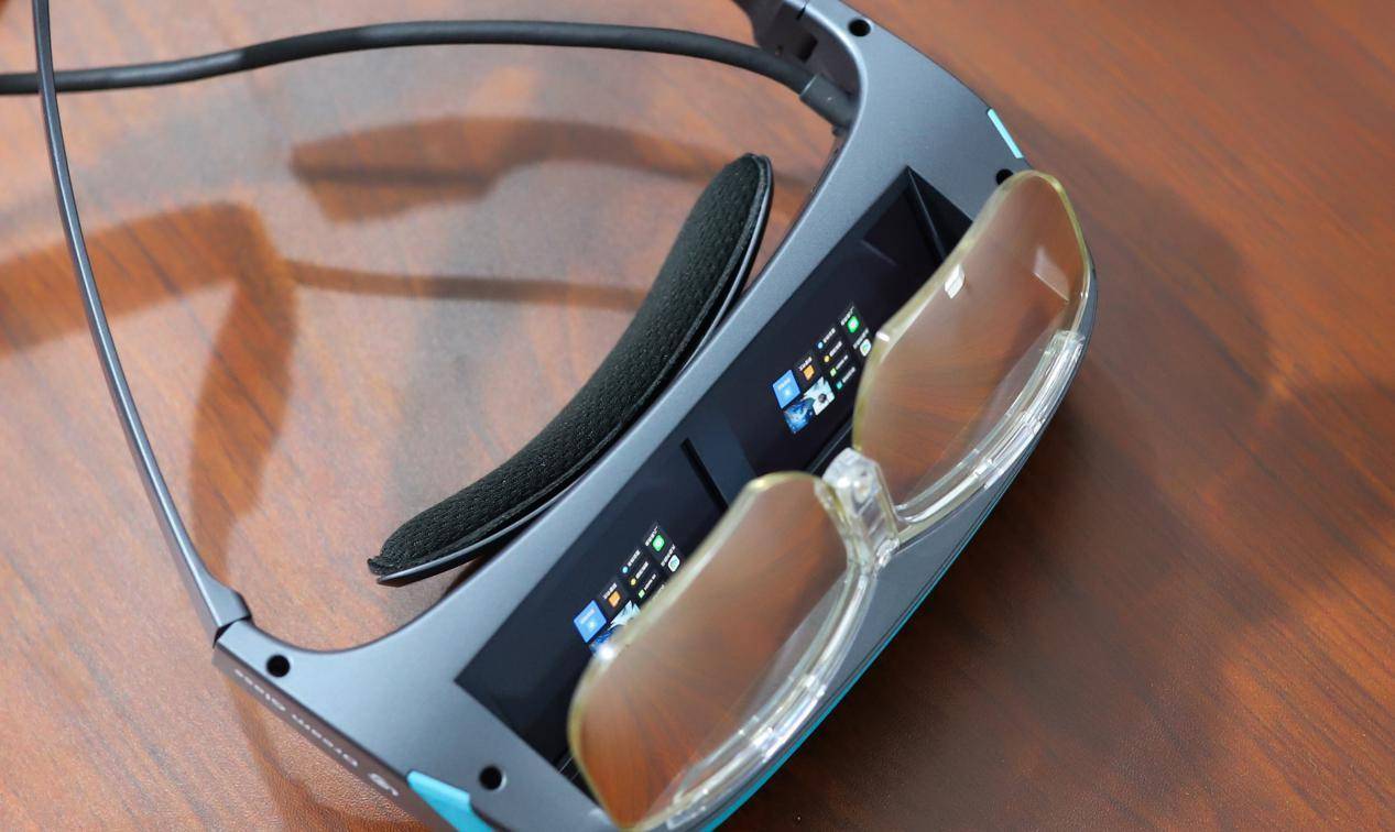 双目4k显示,200英寸巨幕,dream glass 4k ar智能眼镜评测