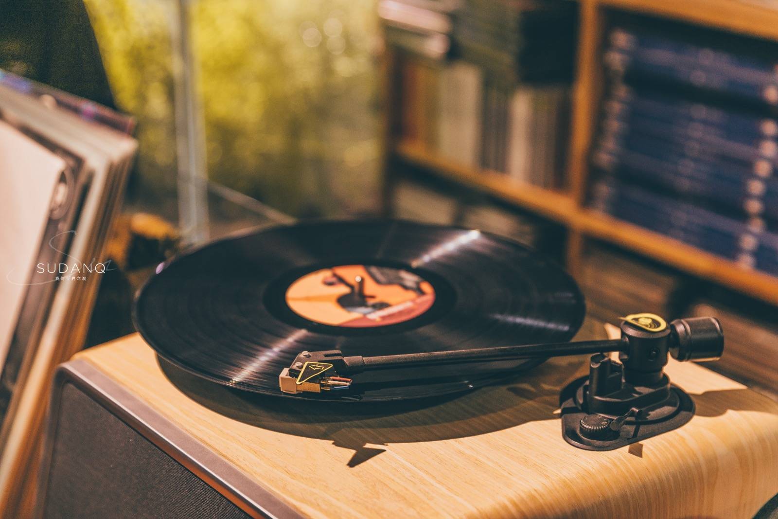 原创西安这座博物馆有点儿意思镇馆之宝是一张黑胶唱片价值100万