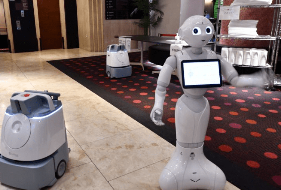 日本大规模实验进行机器人防疫