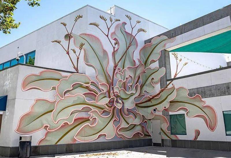 原创女画家不满足于纸上画画将大楼外墙当画布网友这才是艺术