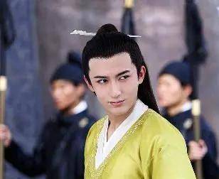 为让母亲年轻，张易之送男仆后又送一物， 男仆只能天天灌醉自己_武则天