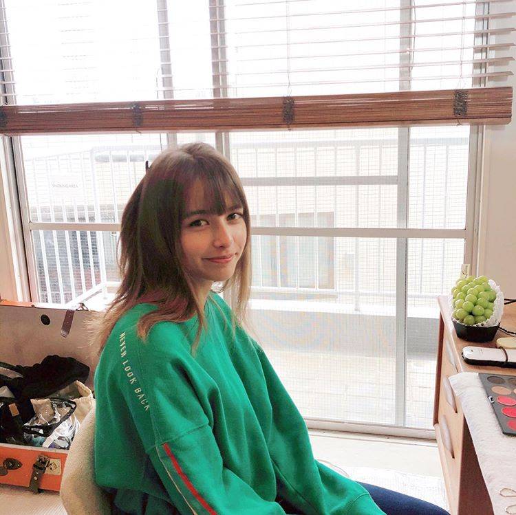 16岁德日混血樱花妹狙击宅男心!p都不敢p成她这样