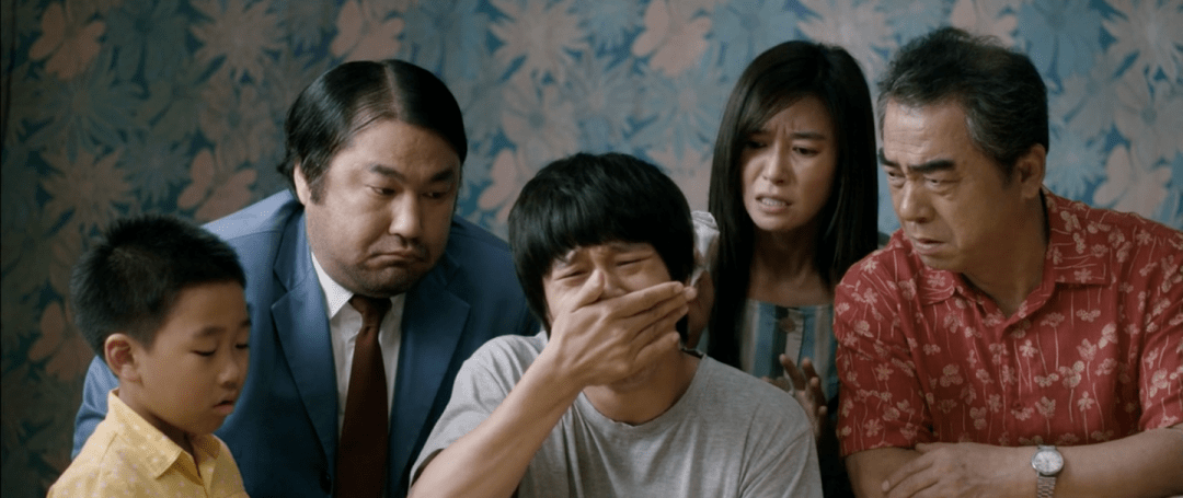 票房创纪录的韩国鬼片,看得人前面笑死,结尾哭死