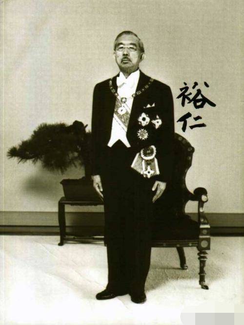 日本第十六代天皇图片