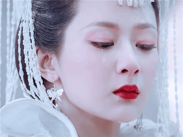 大就在拍戏的她早就磨练出了演技,所以她的哭戏一直以来都很有感染力