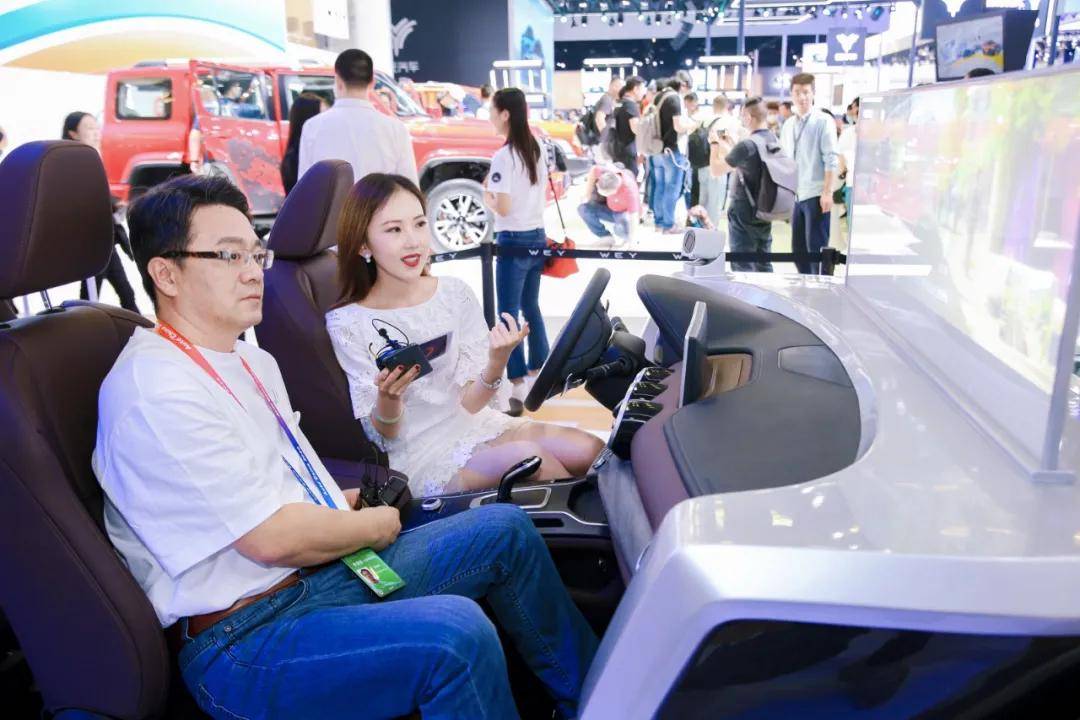 人气爆棚 弹幕齐飞!长城汽车焕新演绎2020北京车展网红展馆