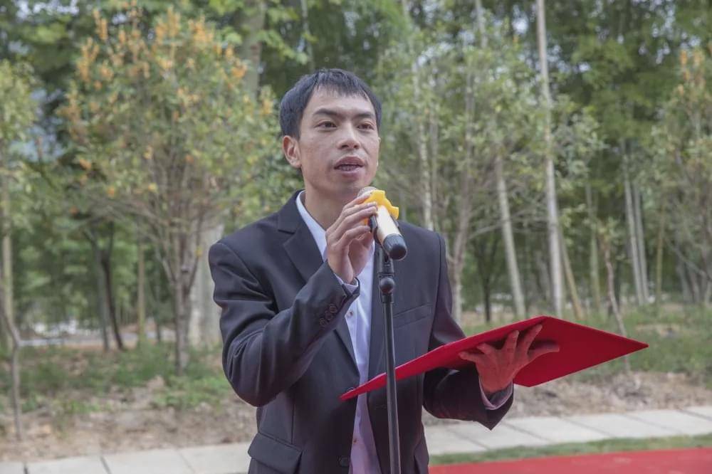 中南百草原集团有限公司董事长崔世豪致辞