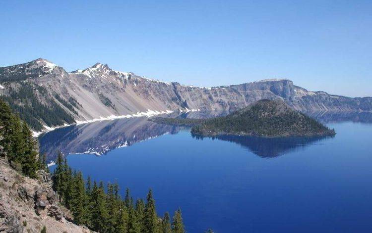 世界上水质"最好"的湖泊,能见度达30米,为冰川覆盖的火山口