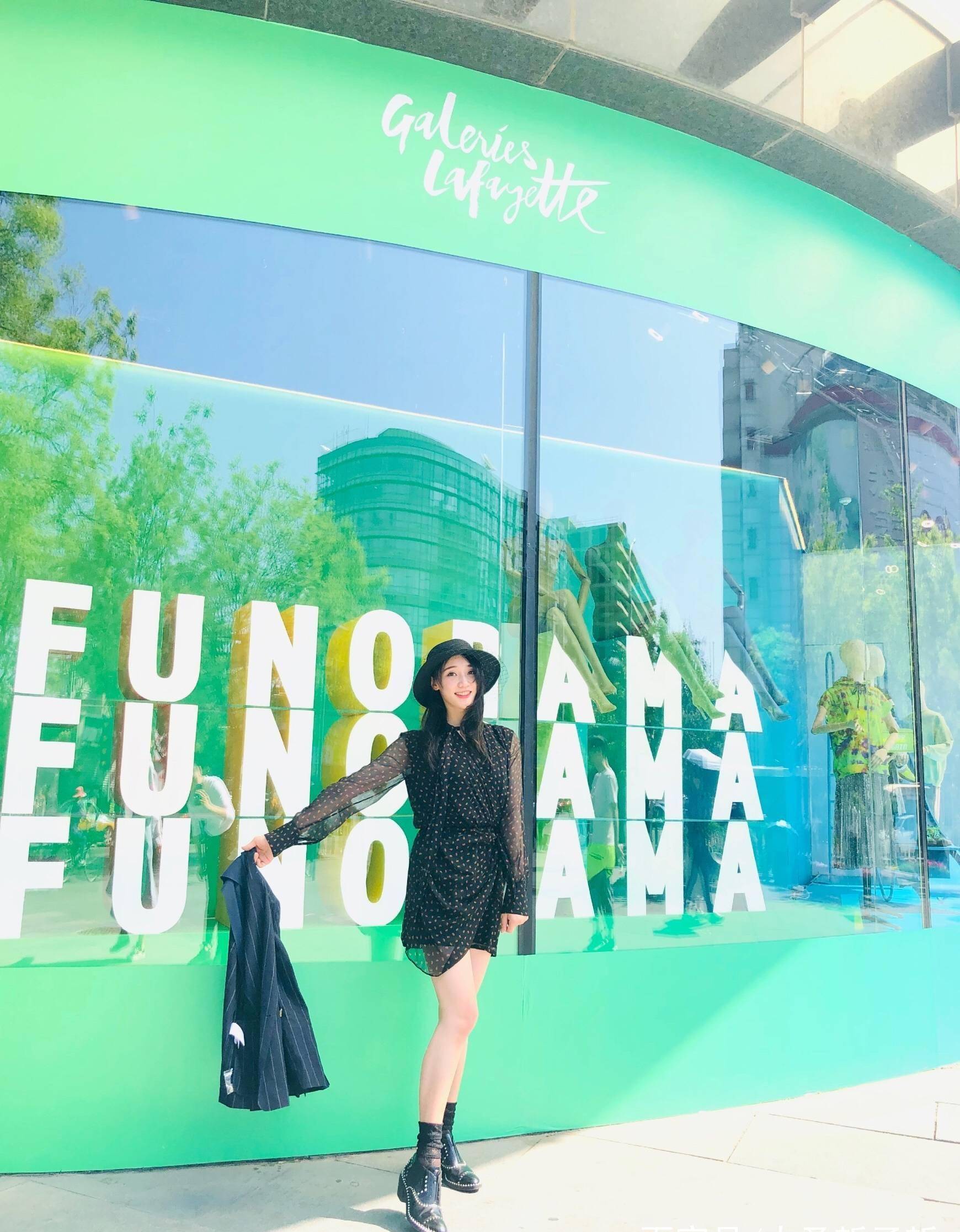 体操女神张豆豆近况,与另一位体操女神舒思瑶合影,颜值高身材好