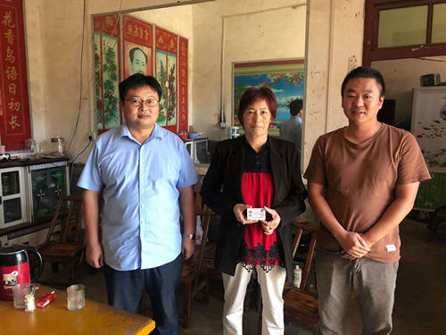 内乡县民政局助力桃溪镇黑山村贫困大学生
