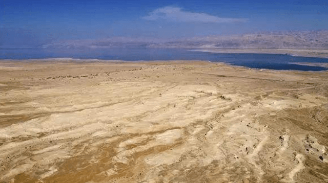 原创世界上最安全的海,即使跳进去也不会下沉,如今面临干涸