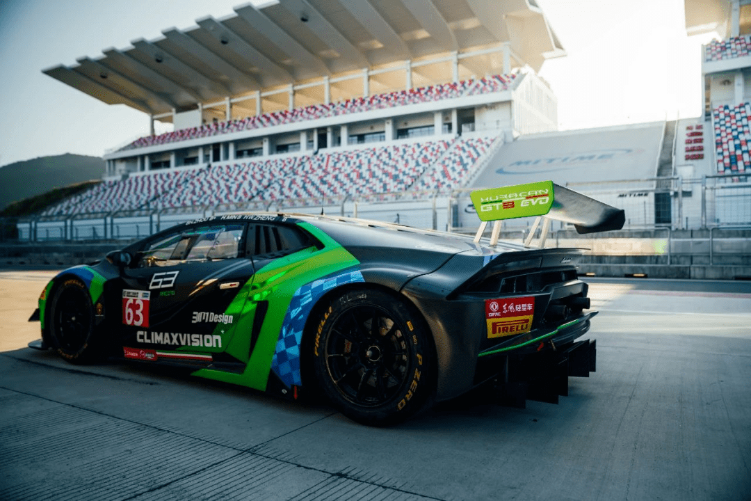 climaxracing极点赛车蛮牛出击首战告捷展现强大实力