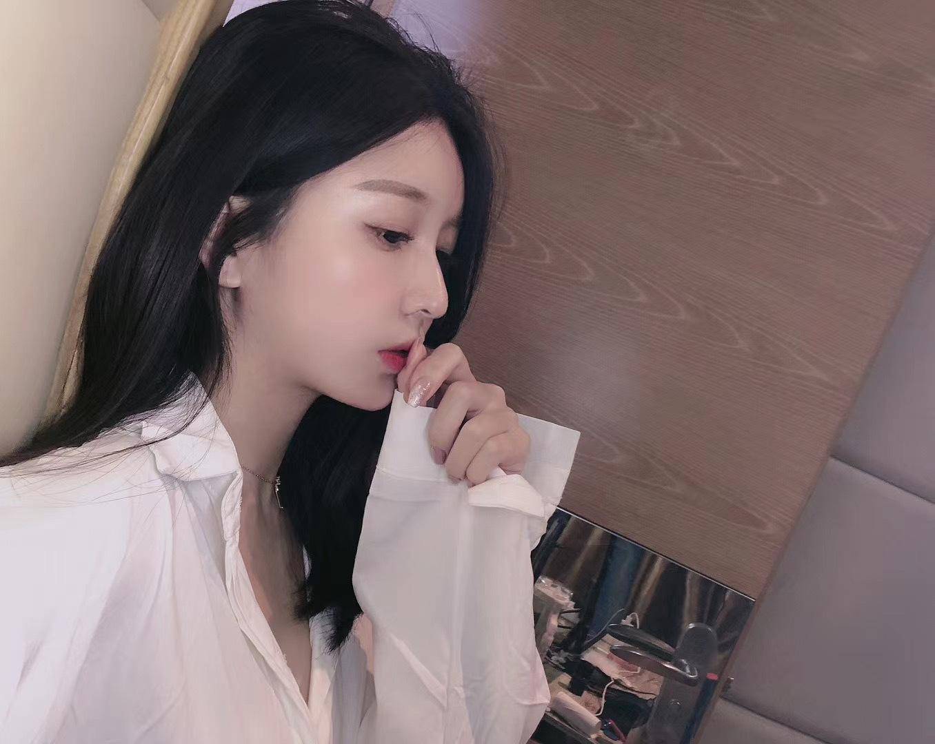 日升文化主播驾到性感的代名词跃动精灵慧儿