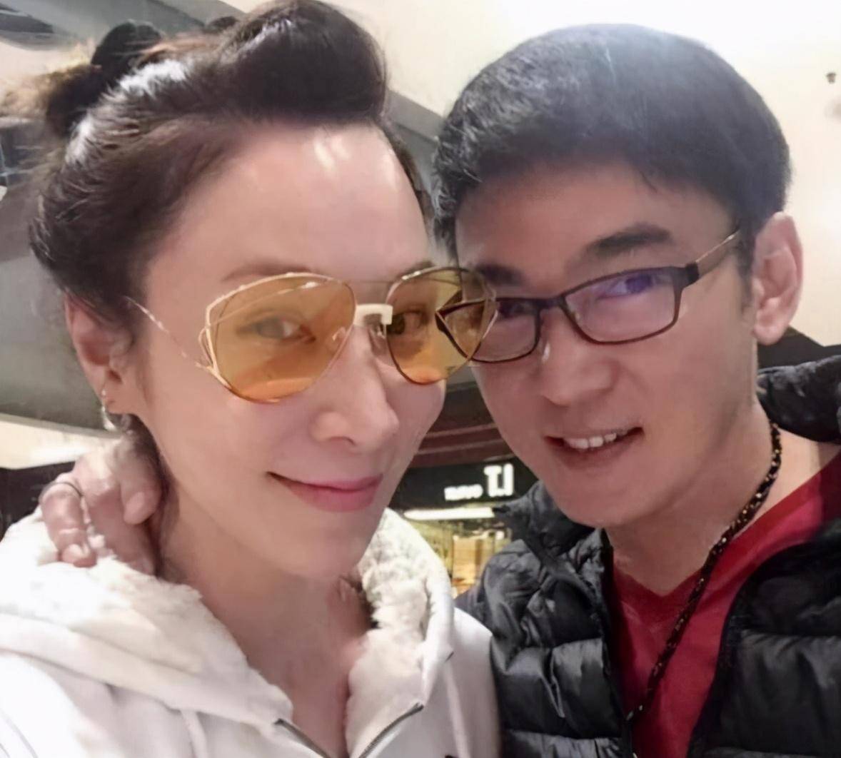 焦恩俊近照53岁老成大爷让人不敢认与妻子互不干涉各自精彩