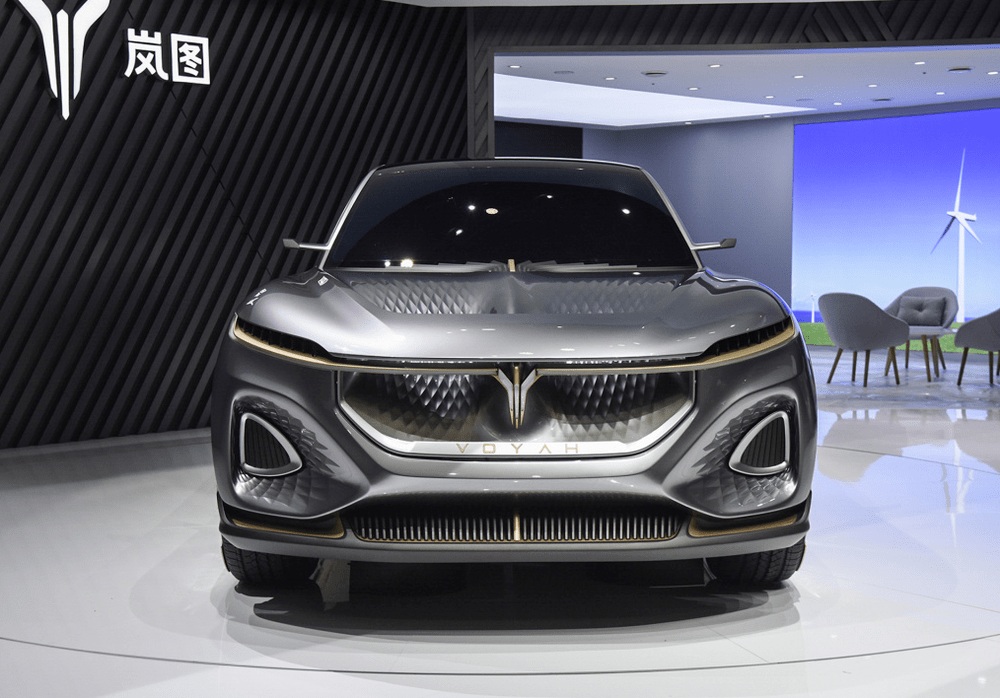 东风打造的高端品牌岚图首款suv概念车亮相外观十分帅气
