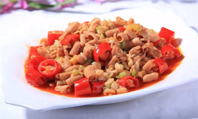 简单又下饭的家常菜,泡椒鸭肠,吃起来又脆又弹,酸辣开胃