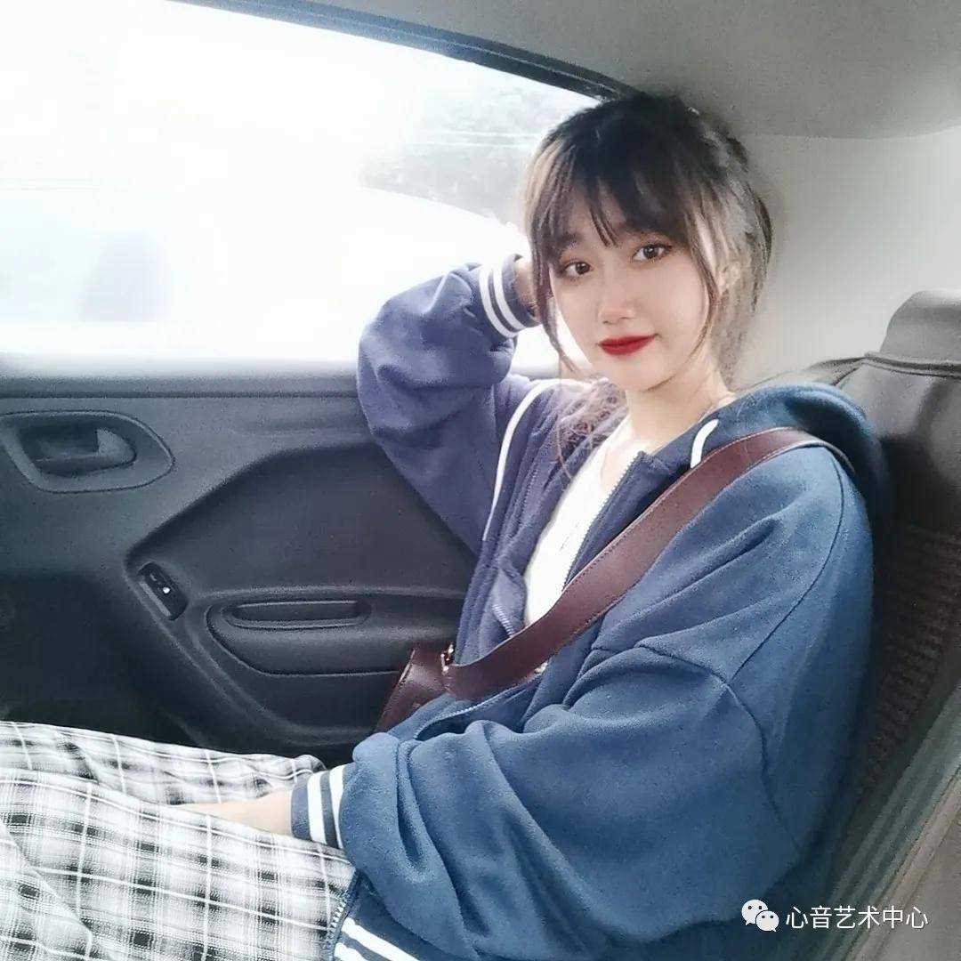 蒋玮琦,虢镇中学毕业,宝鸡心音艺考2020届播音学生,目前是成都文理