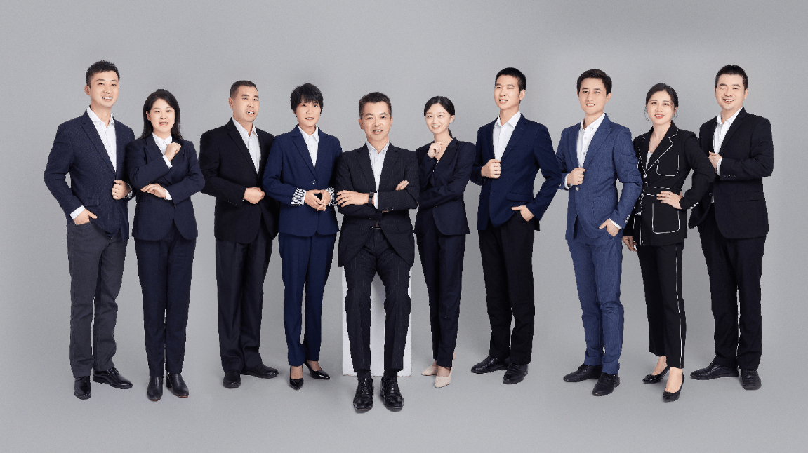 (广汽三菱销售公司-售后技术科团队合照)他们的心血融于车辆的各个零