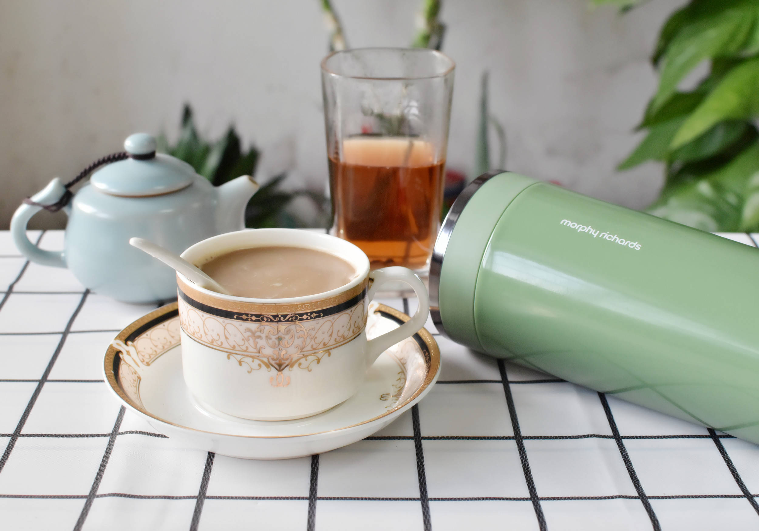 烧水保温一个就够了摩飞便携烧水杯满足不同冲饮需求