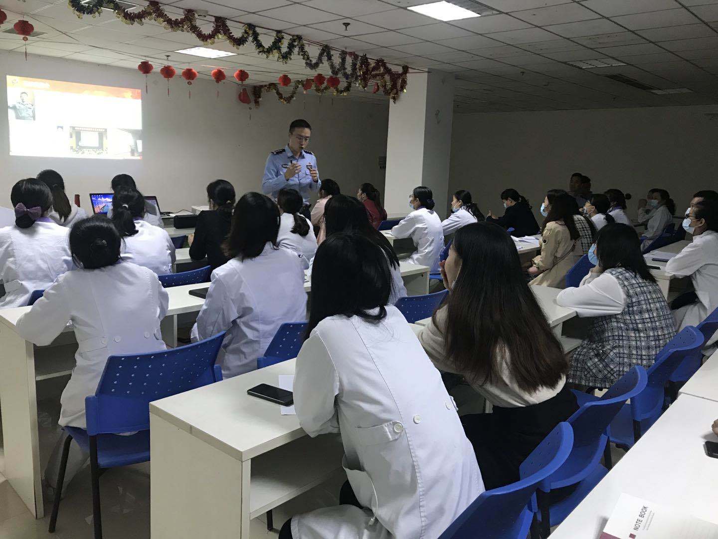 重庆颐宁医院组织职工"充电"消防安全知识