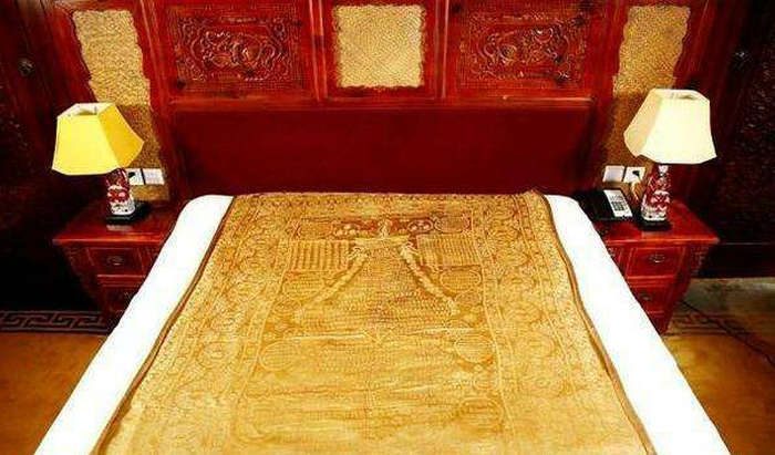 原创乾隆皇帝的裹尸布到底经历了什么为什么拍出了13亿元