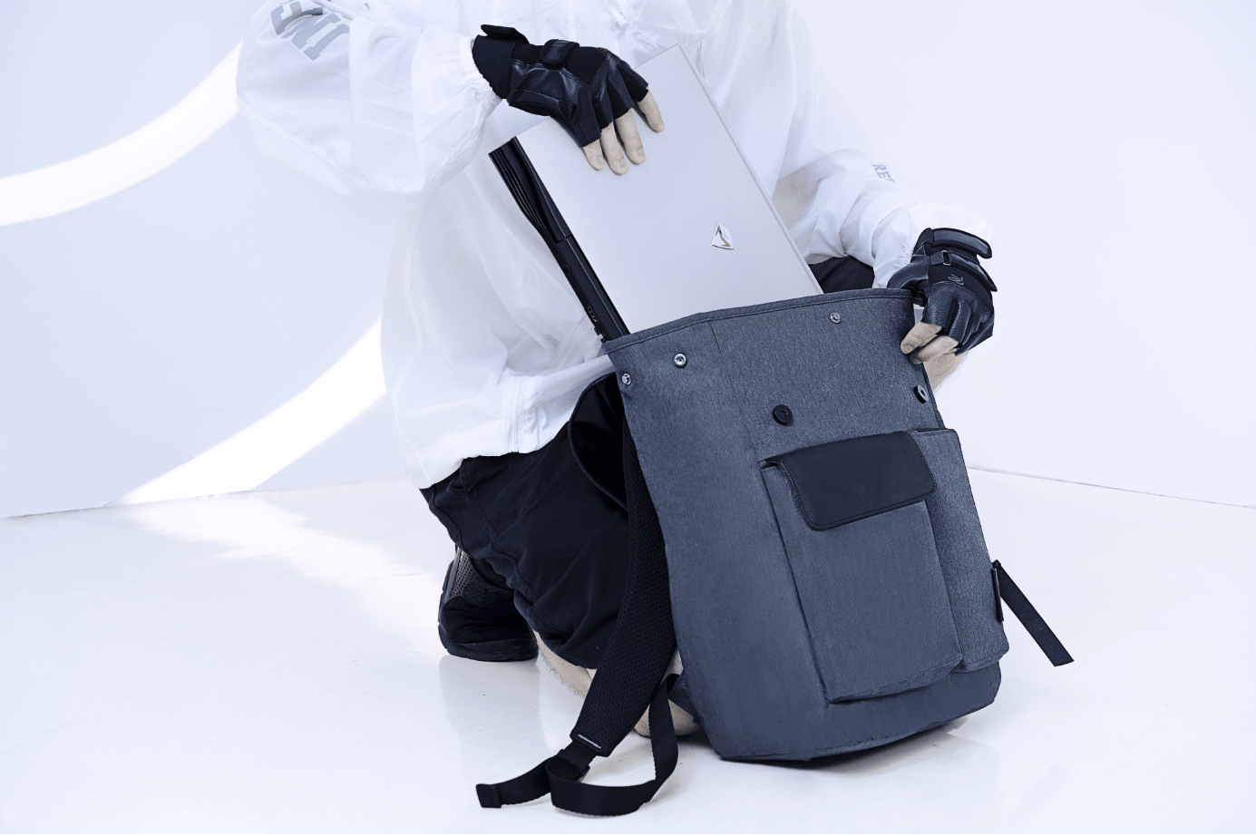 让出行更有型机械师翼行者背包闪耀登场