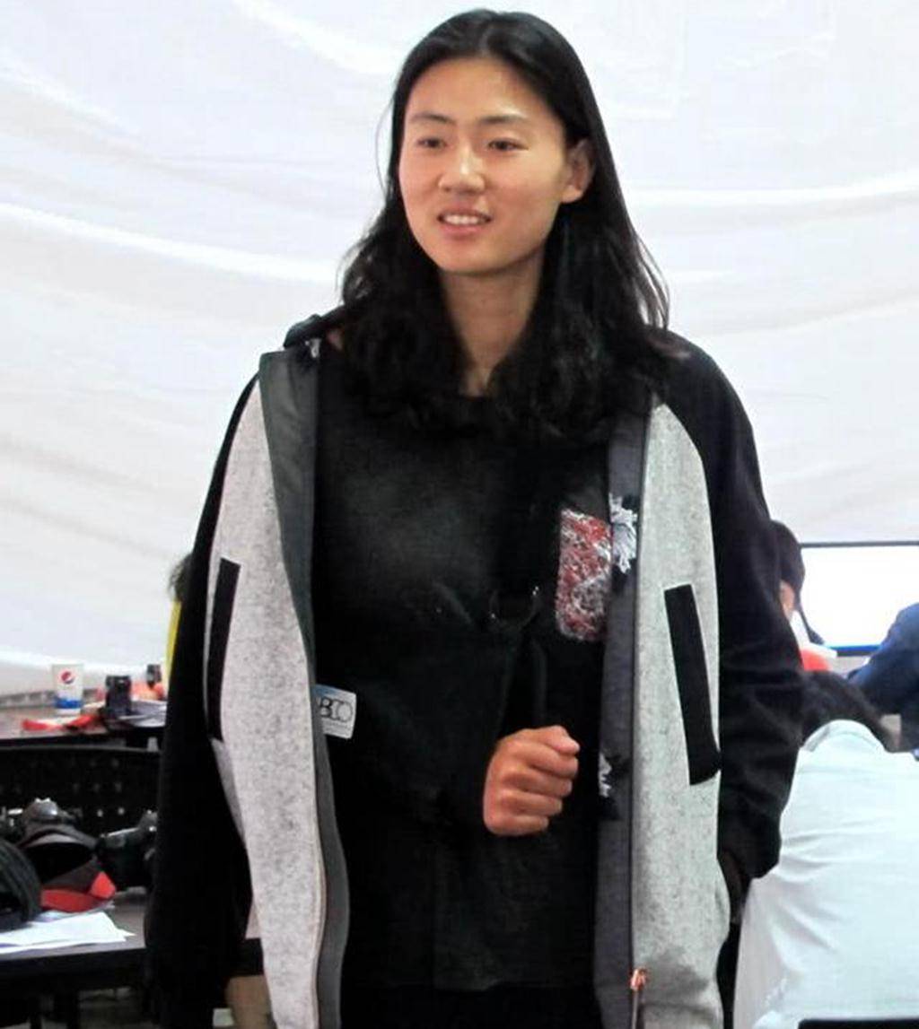 游泳冠军张琳现状:妻子是打排球的她?退役后当解说生活幸福!