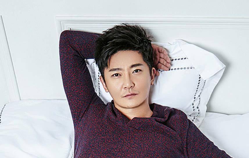 有一种"整容"叫郭京飞寸头,与现在判若两人,网友:心动的感觉