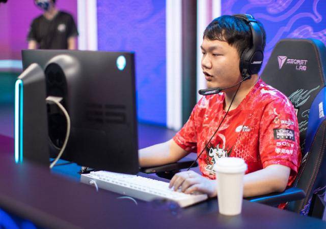 原创sn与jdg打出史诗级内战lck撸友看到热血沸腾阿布指出差距所在