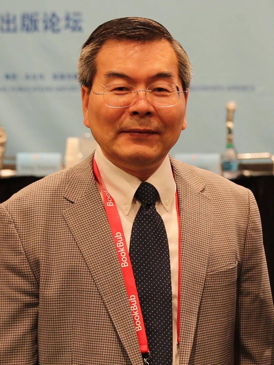 朱强现任深圳北理莫斯科大学图书馆馆长.