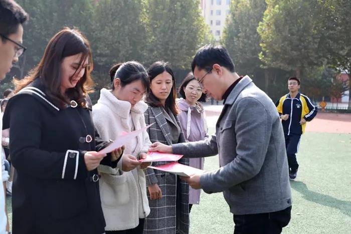 衡水二中高一3级部举行考试表彰暨冲刺动员大会