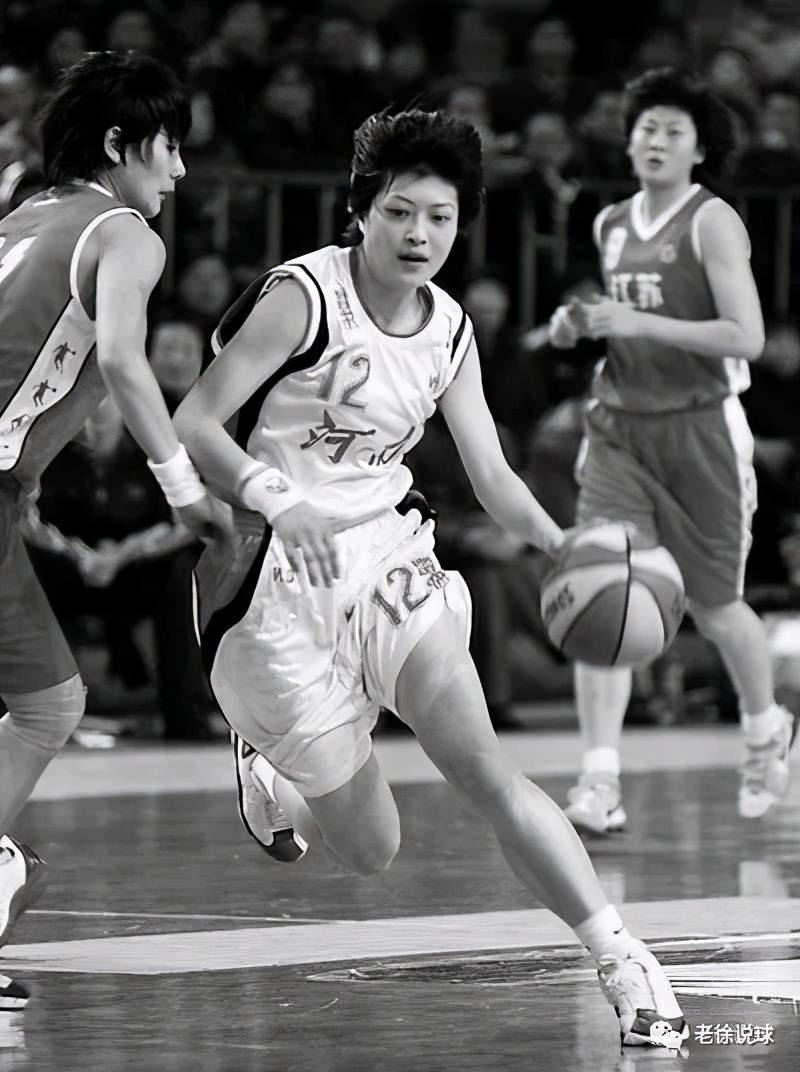 明明可以靠颜值偏偏非要靠实力记河南女篮名宿潘丽