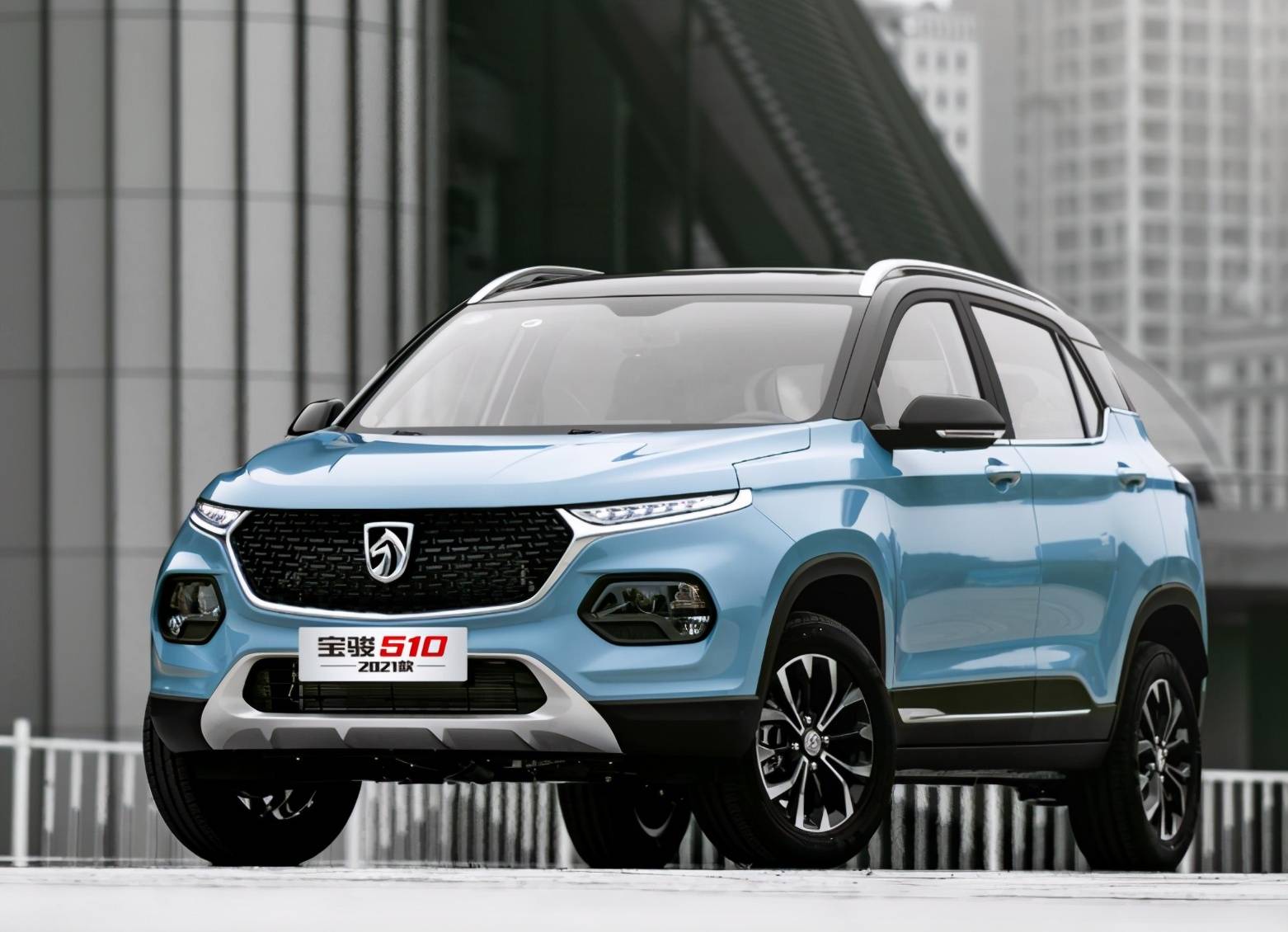 新增海风蓝配色1025英寸中控屏2021款宝骏510上市538万起