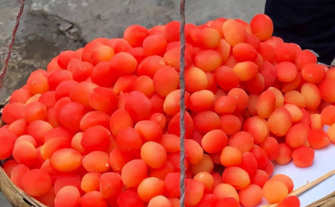 重庆特产:这个锅我不背!_西梅