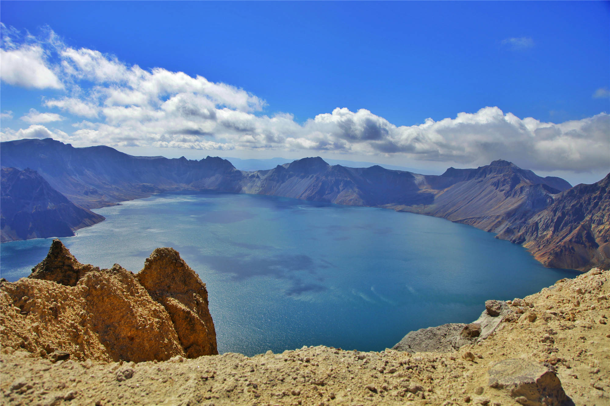 深秋自驾长白山,赏童话世界秋景,幸运地看到天池全景