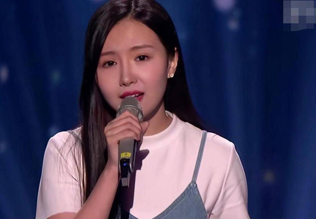 《好声音》惊现"明星选手",导师装作不认识,只有一人为她转身_刘美麟