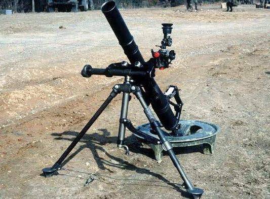 53式82毫米迫击炮图片