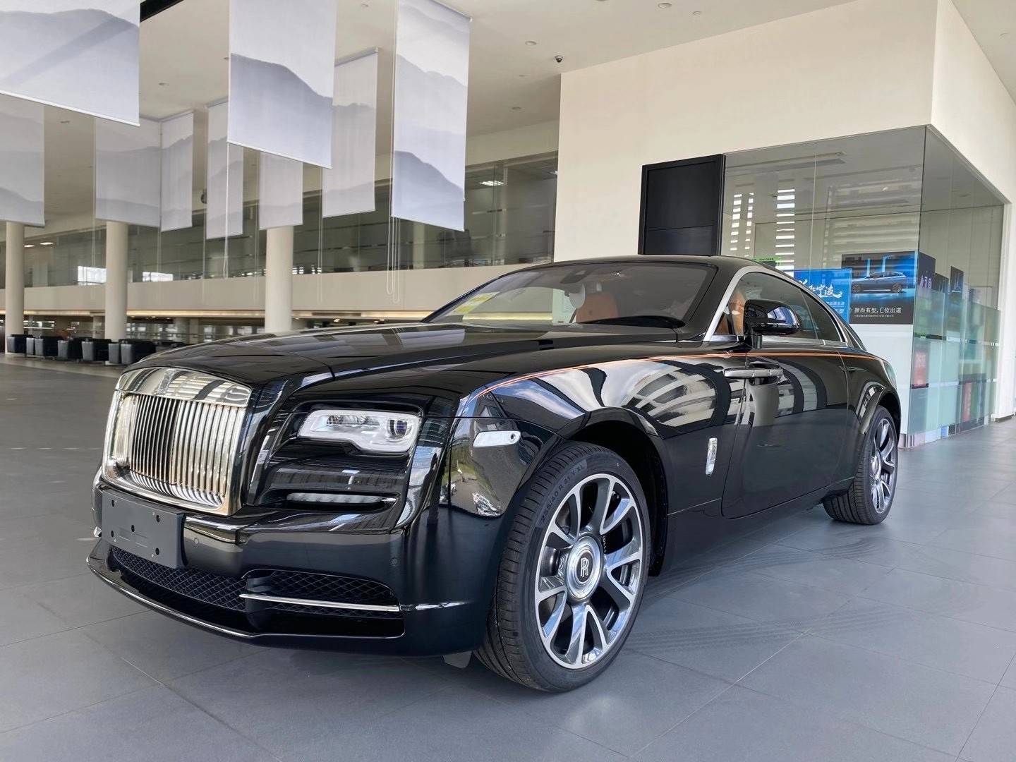 20新款劳斯莱斯魅影行情动感十足王者气质