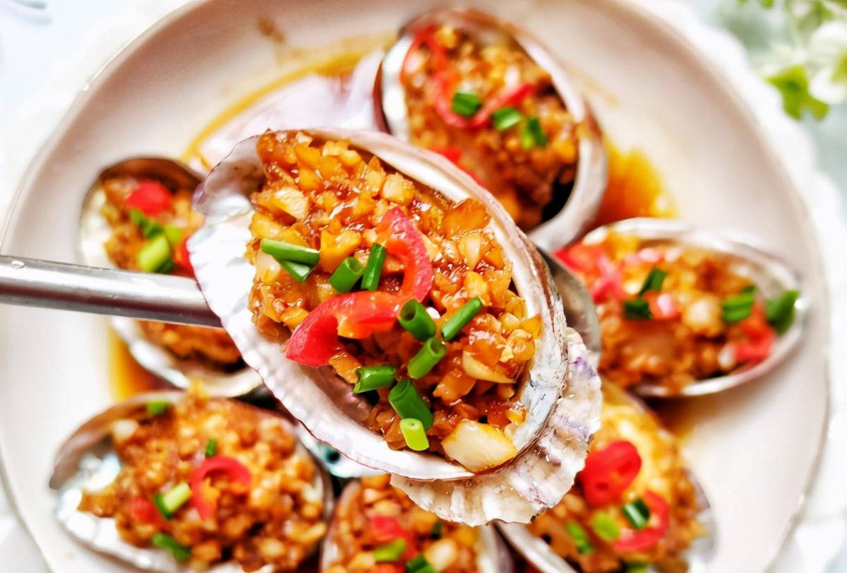 巨好吃的蒜香鲍鱼鲜嫩多汁在家轻松搞定