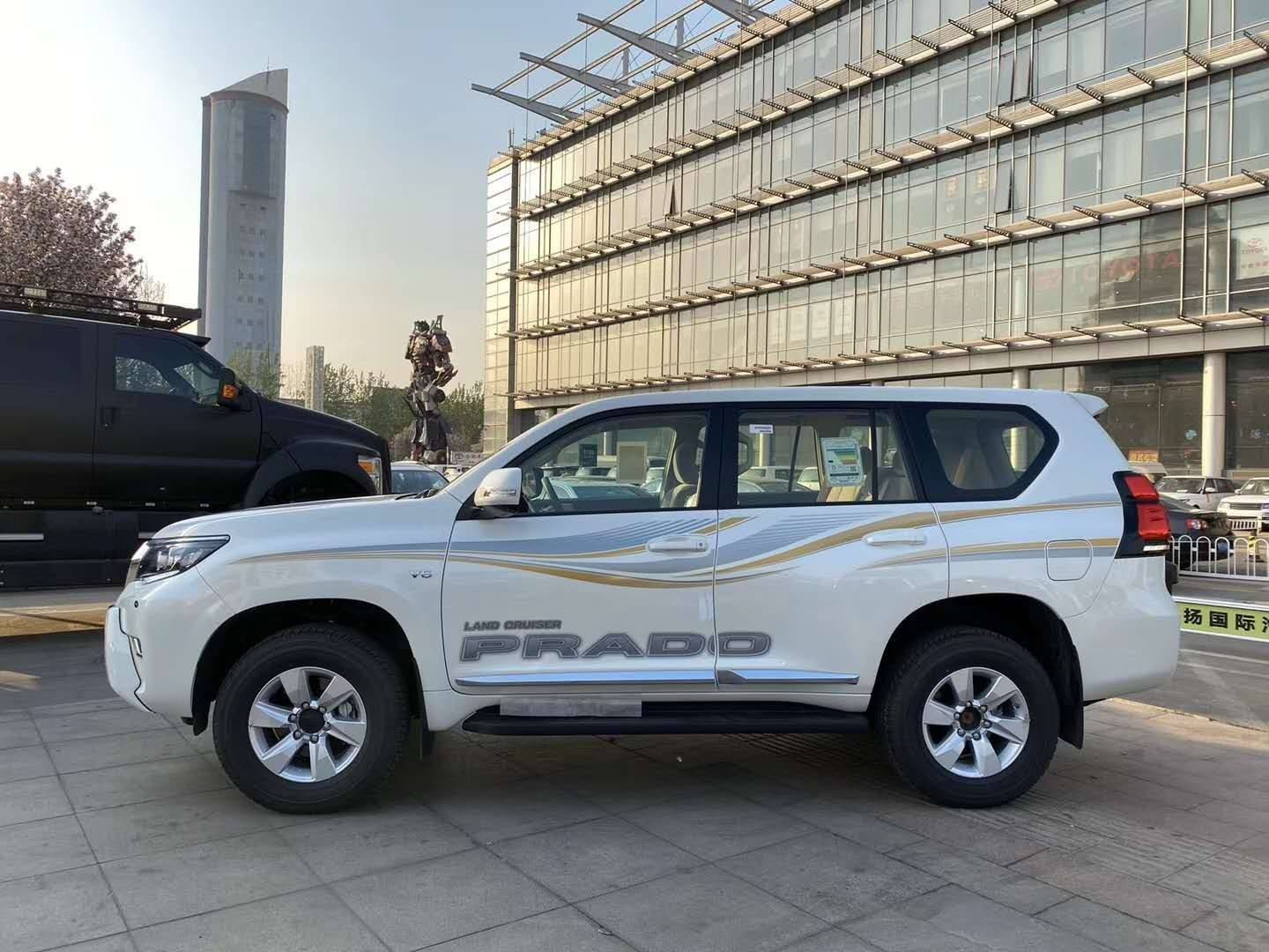 2020款丰田霸道4000行情巅峰让利出色驾驭