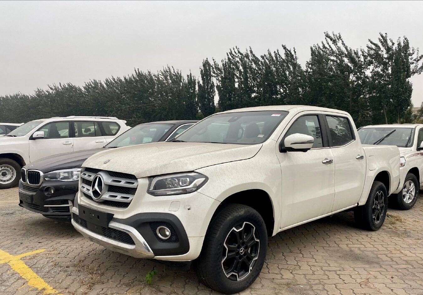 奔驰版纳瓦拉到港30t柴油动力四驱越野比普拉多还霸气