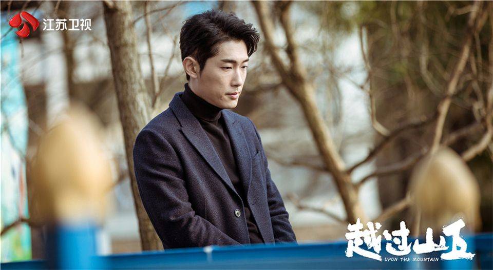 《越过山丘》陈牧扬专访:爱情最美的是我可以一直为你做点什么