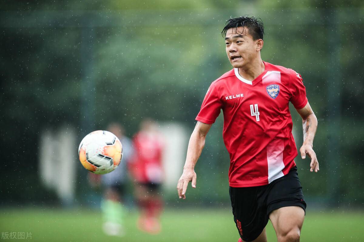 苏宁飞翼本赛季正式离队转会,如今在新东家爆发,再次斩获进球_张新林