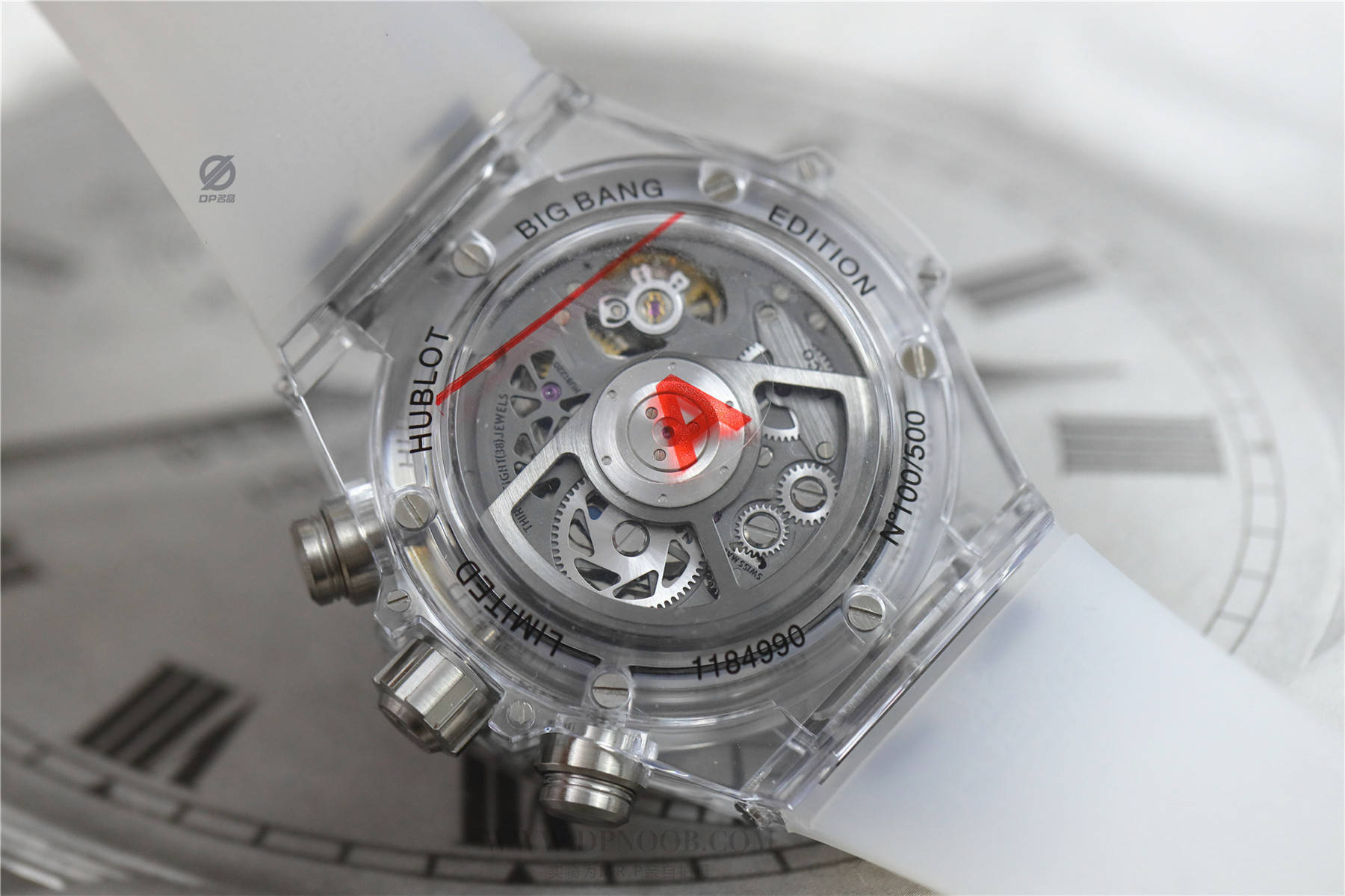 透明外壳加彩虹外圈宇舶大爆炸_机芯