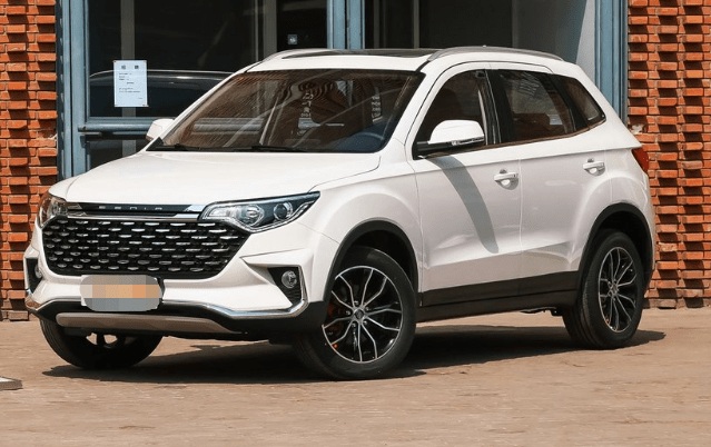 购买一汽森雅r9两年不到故障频出车主4s店成了第二个家