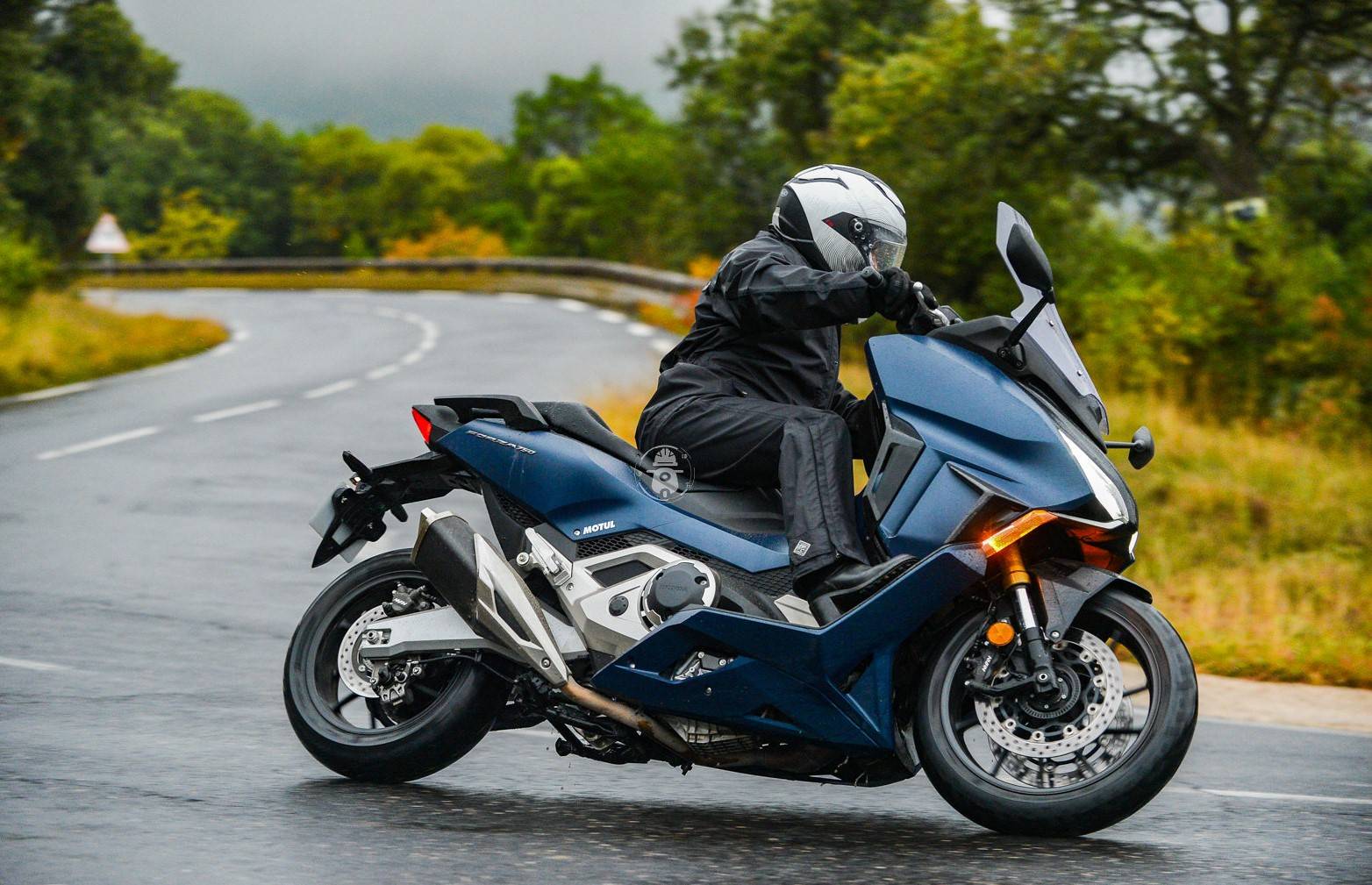 最大排量的佛沙到底怎么样本田forza750外媒首测一起先睹为快