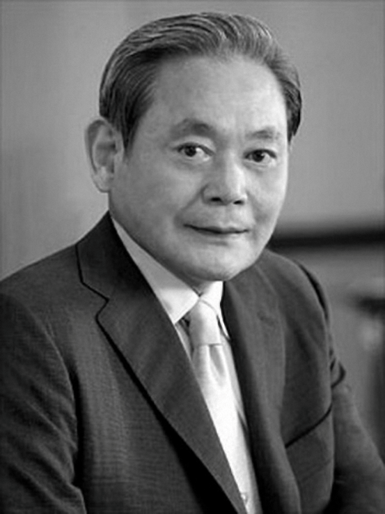 提起三星,我们不能不提李健熙的父亲,也就是三星集团创始人李秉喆,他